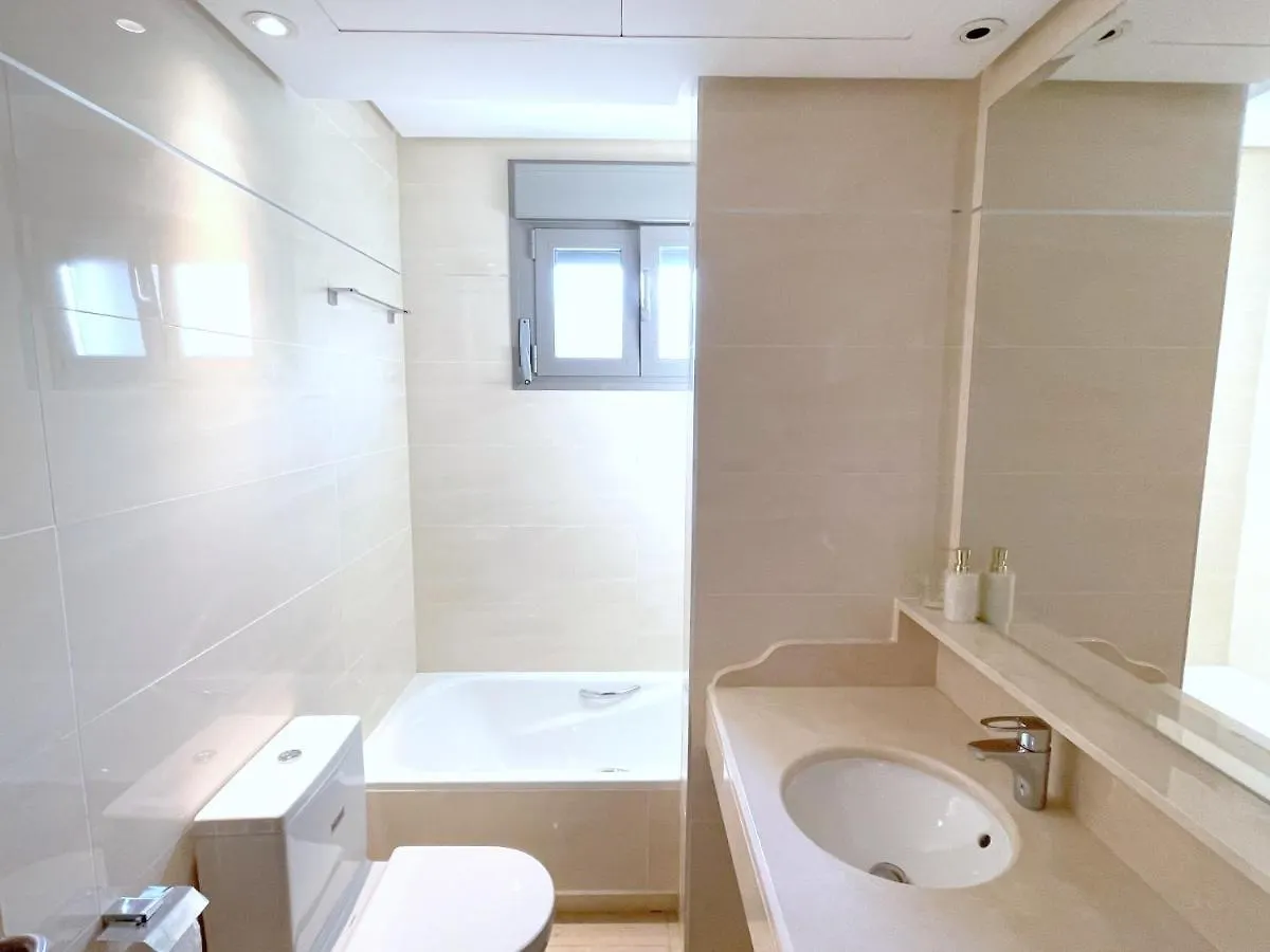 Brand New Modern 2 Bdrms Duplex Penthouse . Sea Views. 3 Min Walk To Beach! Apartment Benalmadena