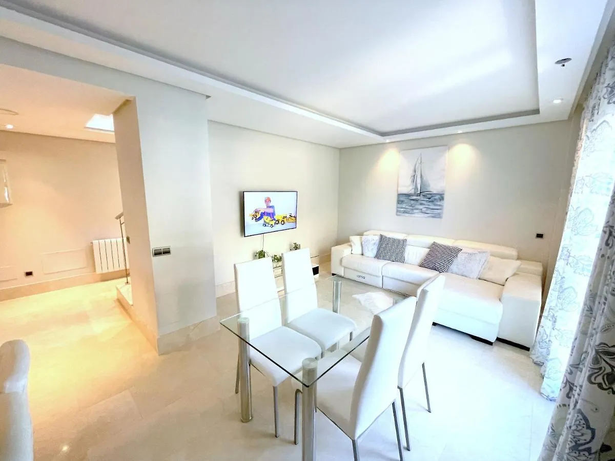 Brand New Modern 2 Bdrms Duplex Penthouse . Sea Views. 3 Min Walk To Beach! Apartment Benalmadena
