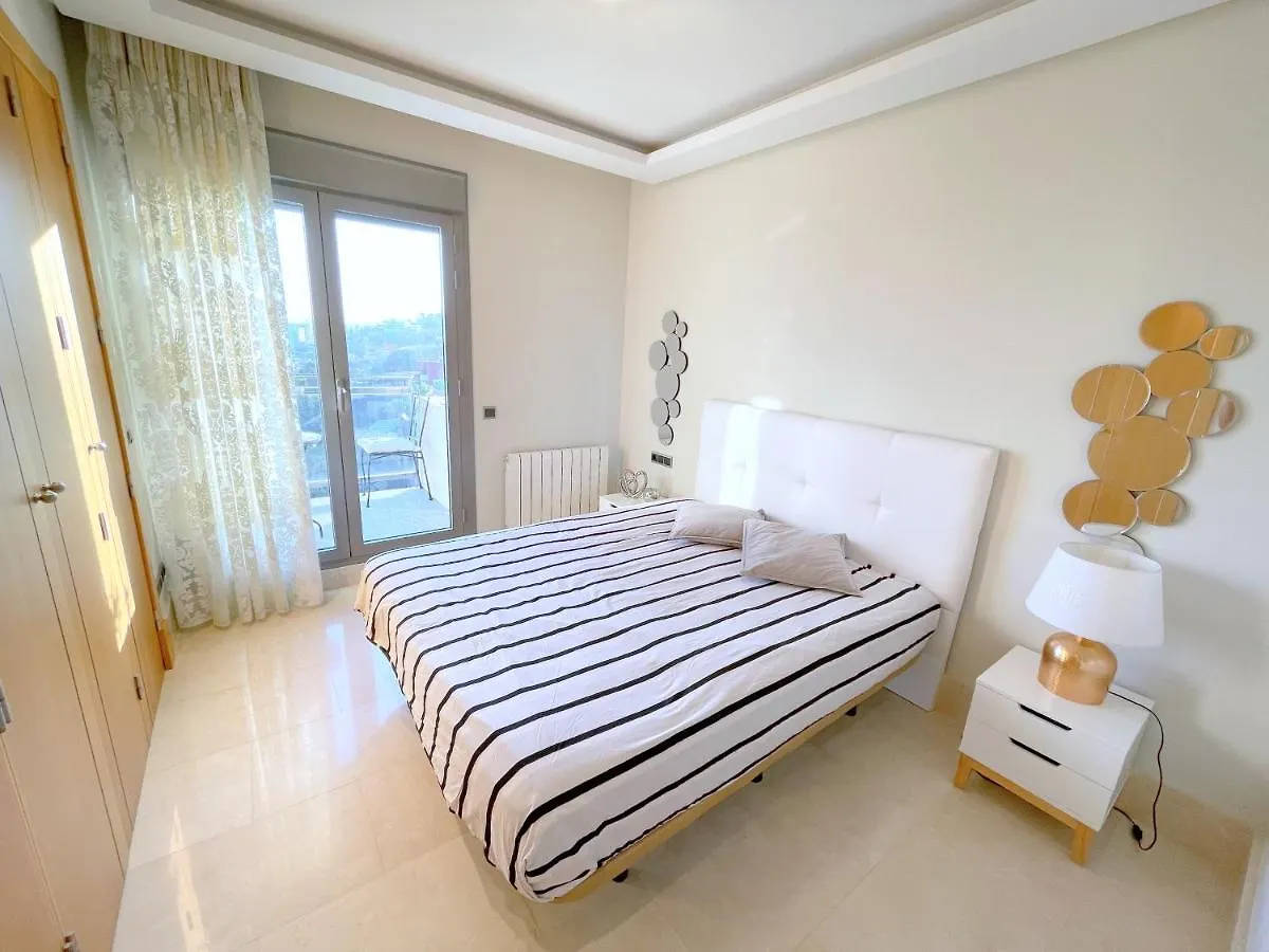Brand New Modern 2 Bdrms Duplex Penthouse . Sea Views. 3 Min Walk To Beach! Apartment Benalmadena