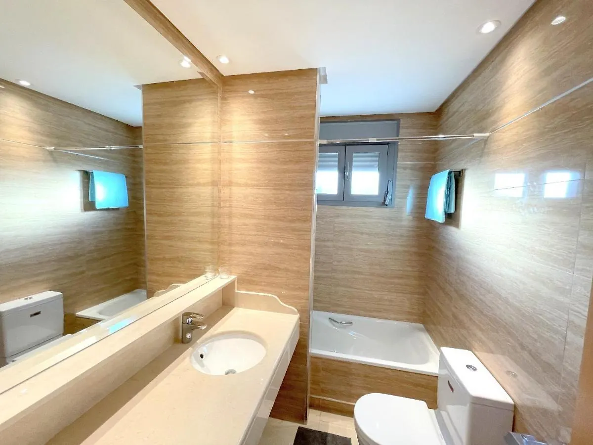 Brand New Modern 2 Bdrms Duplex Penthouse . Sea Views. 3 Min Walk To Beach! Apartment Benalmadena