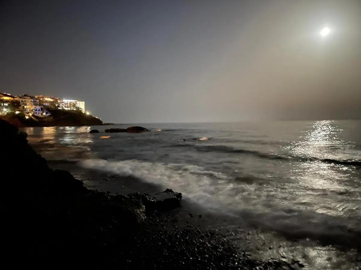 Brand New Modern 2 Bdrms Duplex Penthouse . Sea Views. 3 Min Walk To Beach! Apartment Benalmadena